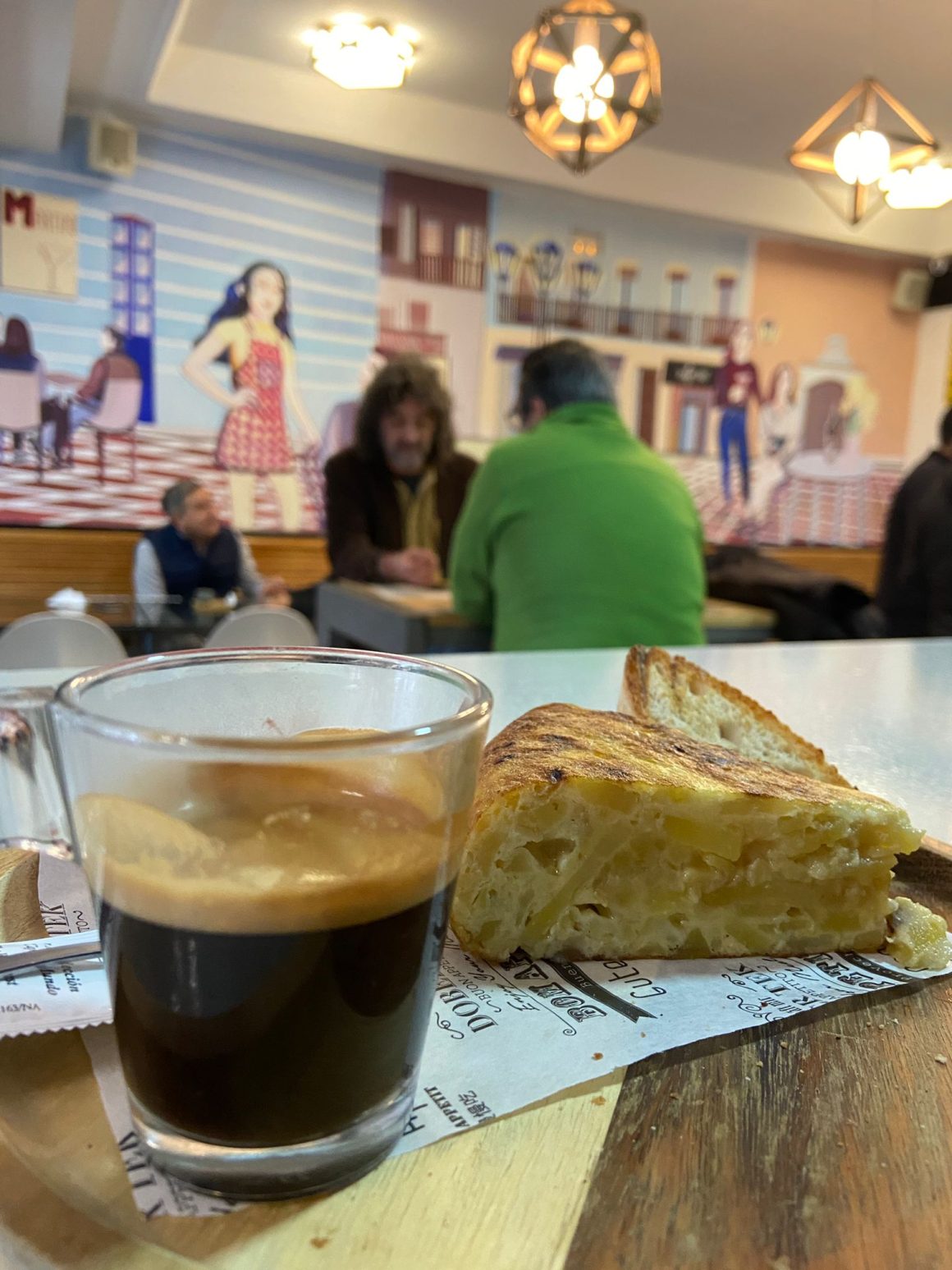 Café Praga: desayunos “imperiales” en una de las plazas más bonitas de Zaragoza
